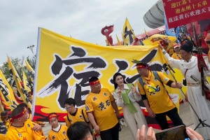 “楚超”揭幕战今晚打响，宿迁球迷千里赴约为黄石加油